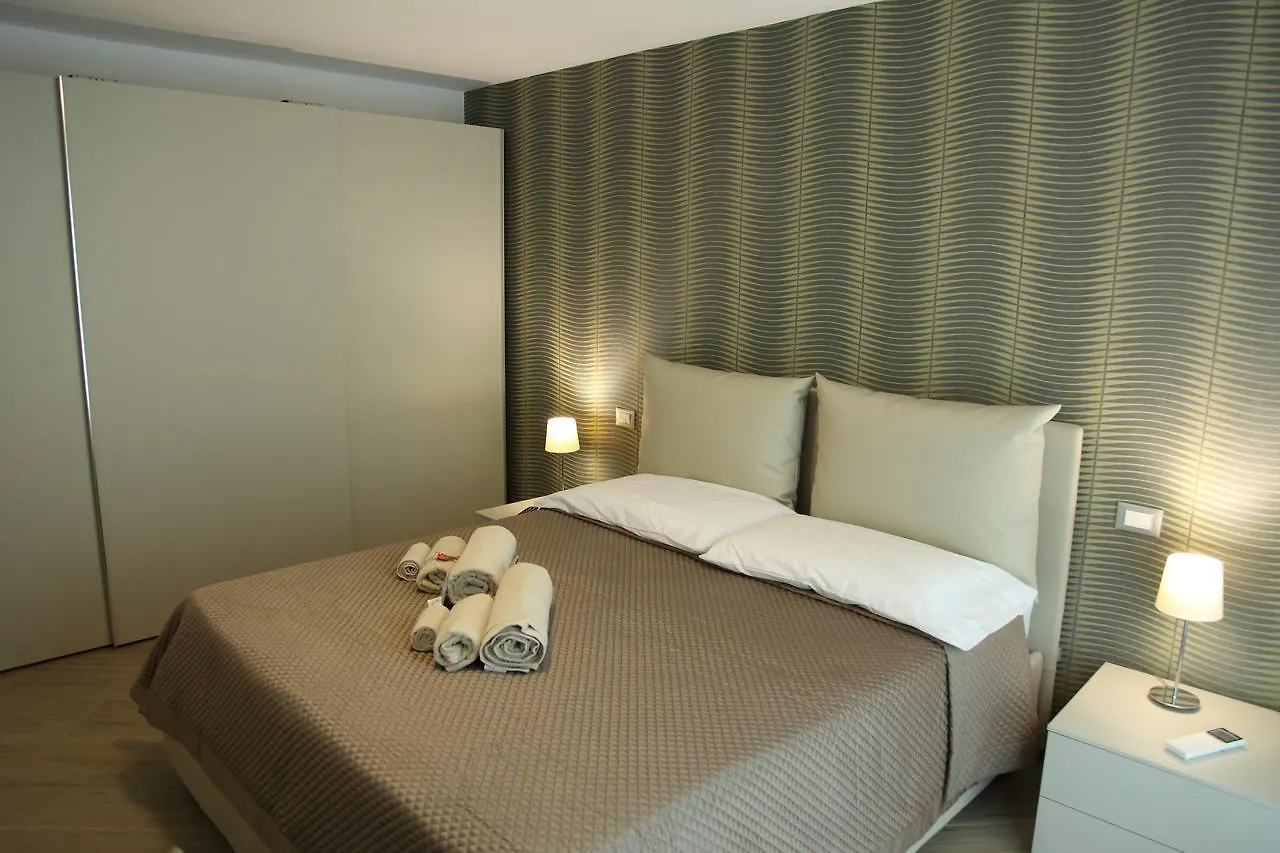 Luxury Rooms Garzilli Palermo 3*,